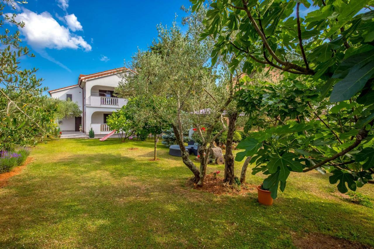 Garden Paradise App Sveti Vid-Miholjice Exterior photo