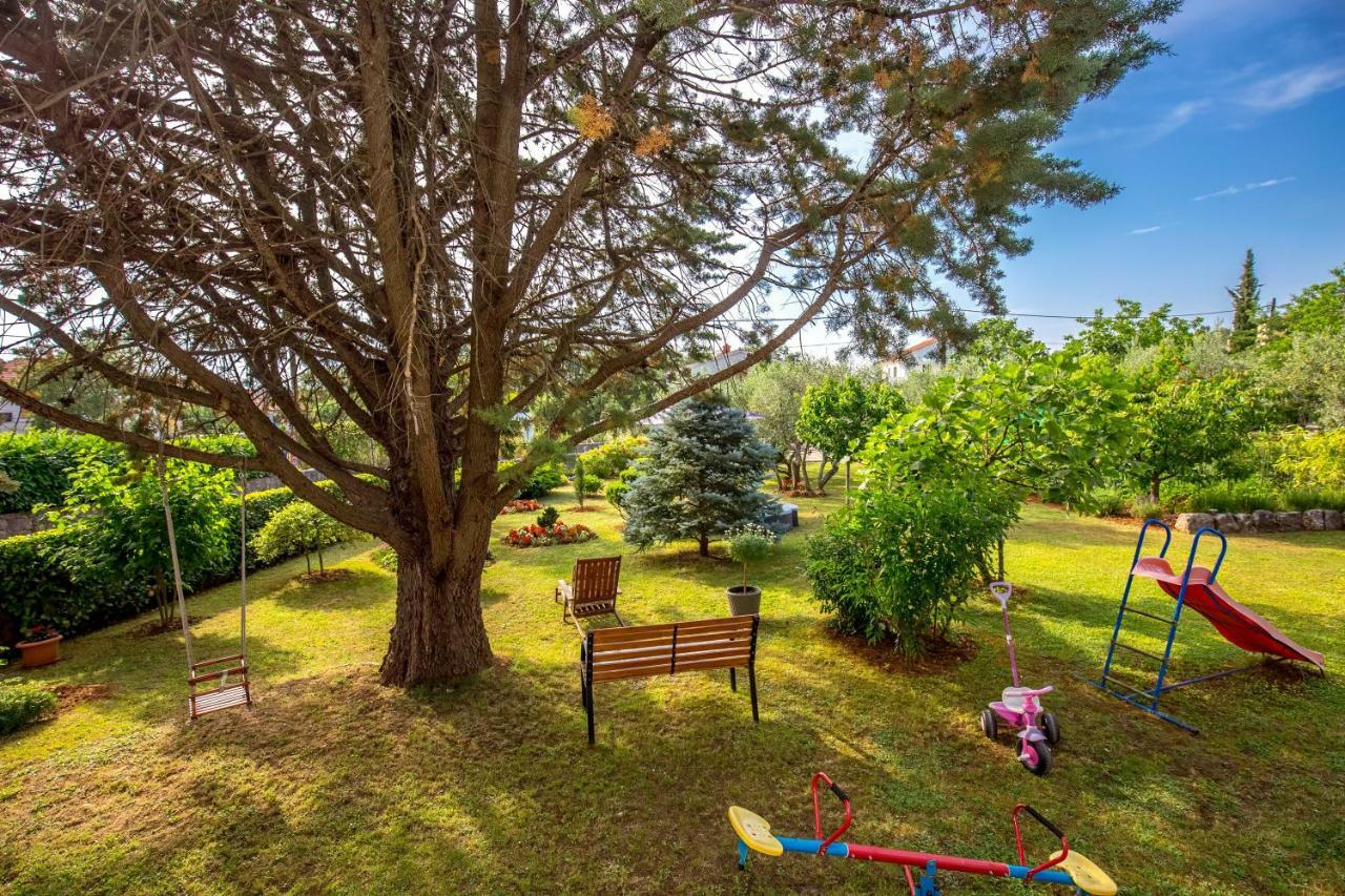 Garden Paradise App Sveti Vid-Miholjice Exterior photo